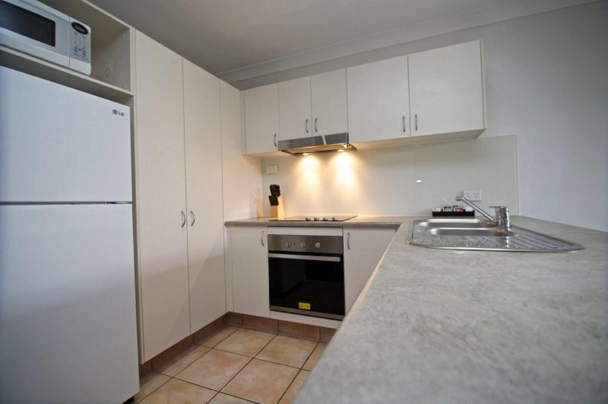 Blue Water Bay Villas Gold Coast Exterior foto